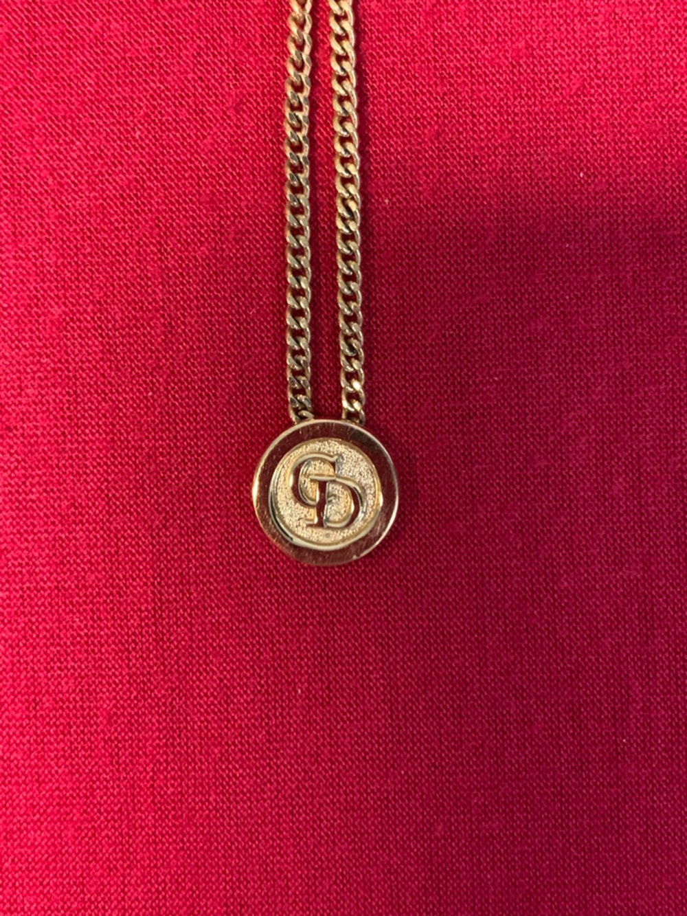 Dior Gold Circular Logo Pendant Necklace - Picture 4 of 8